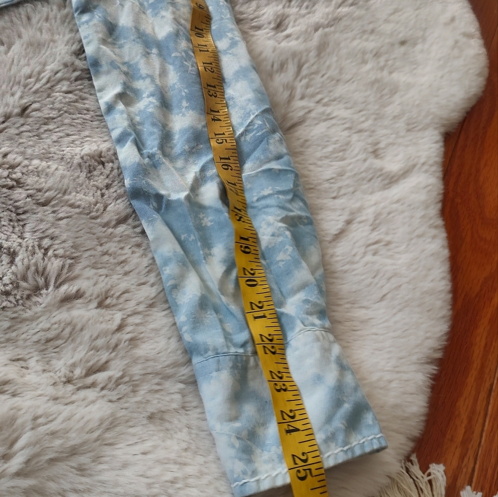 Roar new attacks button up embroidered top - Picture 11 of 13